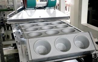 山東餐盒機(jī)哪家性價比高，真空成型機(jī)廠家推薦